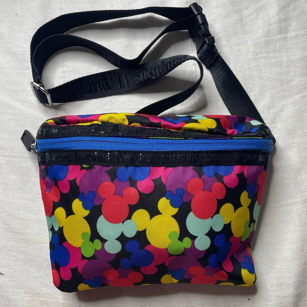 Disney Parks Disneyland Mickey Rainbow Fanny Pack Zippered Crossbody Belt Bag